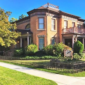 Historic Ellerbeck Mansion Bed & Breakfast